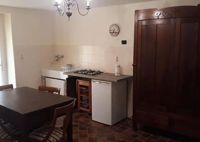 בית חווה Cascina Binelli *